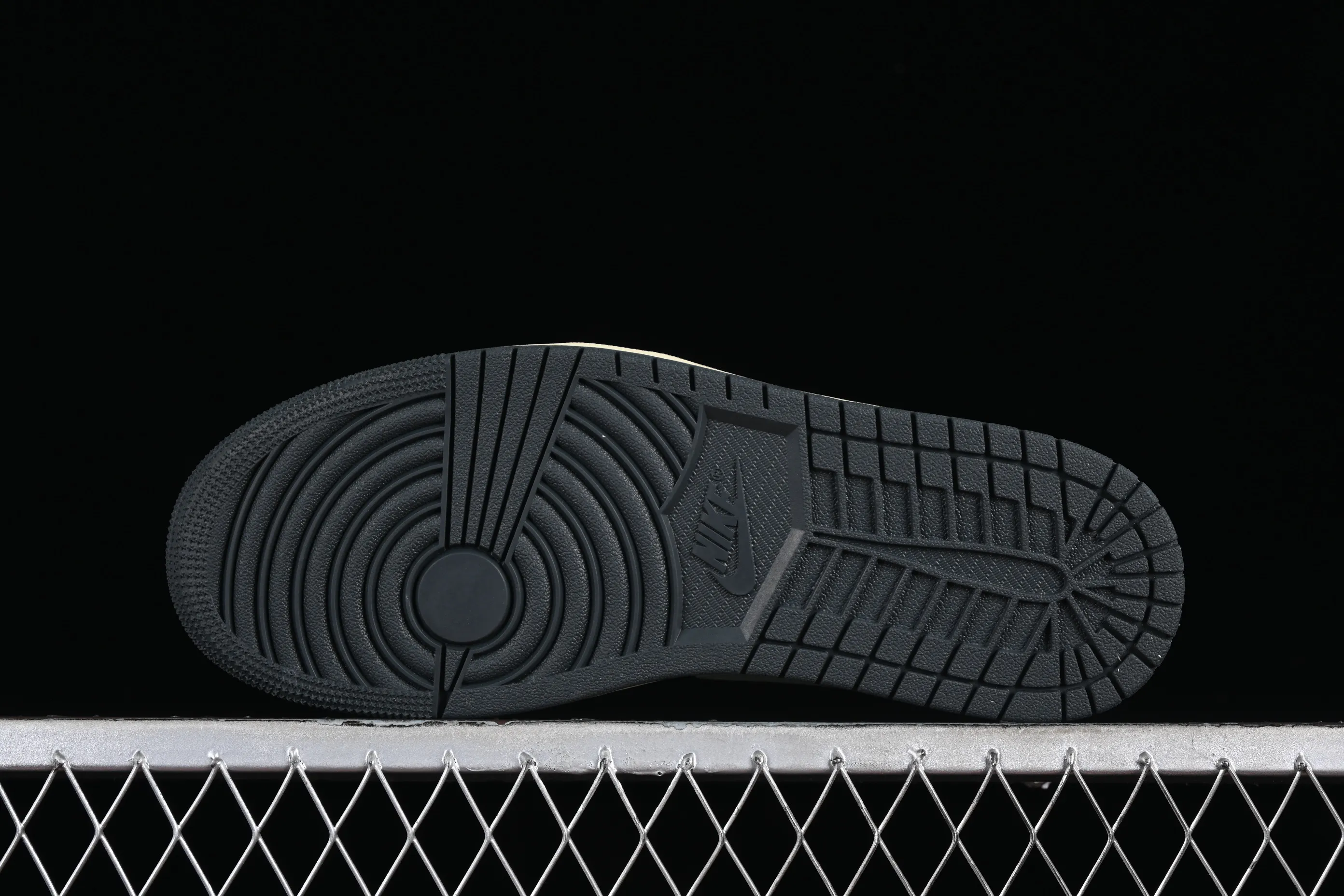 All categories Air Jordan Jordan series basketball shoes Air Jordan 1 Low G version pure original Air Jordan 1 Low AJ1 Joe 1 black and green low-bang cultural casual sneakers DC0774-001